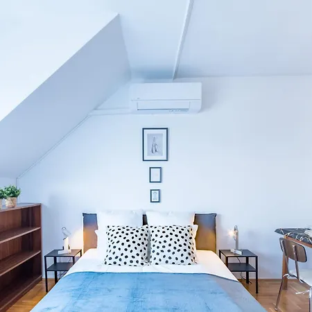 - Easy Parking - Quiet Sleep Apartament